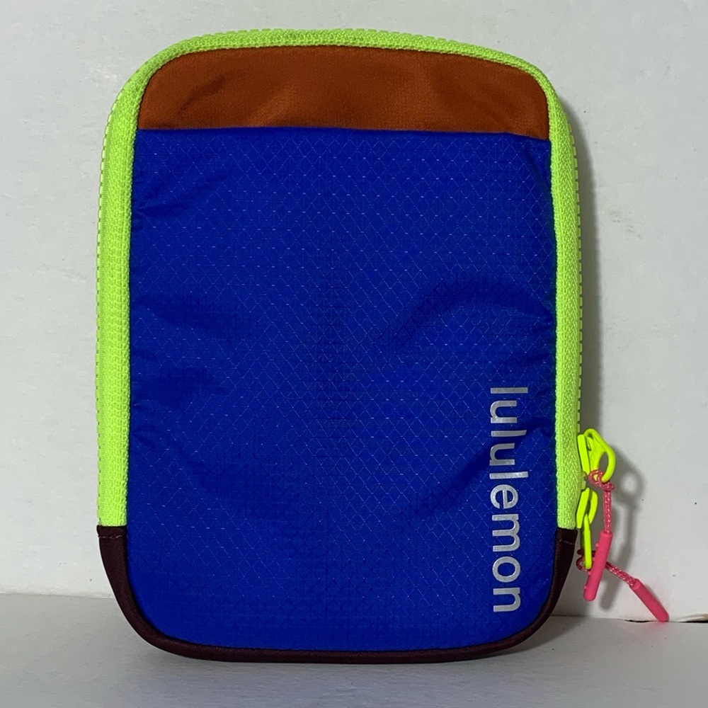 Lululemon Easy Access Crossbody Bag